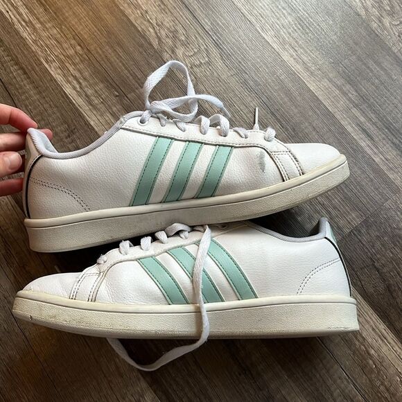 adidas Women’s Cloudfoam Grand Court Tennis Shoe Blue/Teal and White Size 9 - Picture 9 of 10